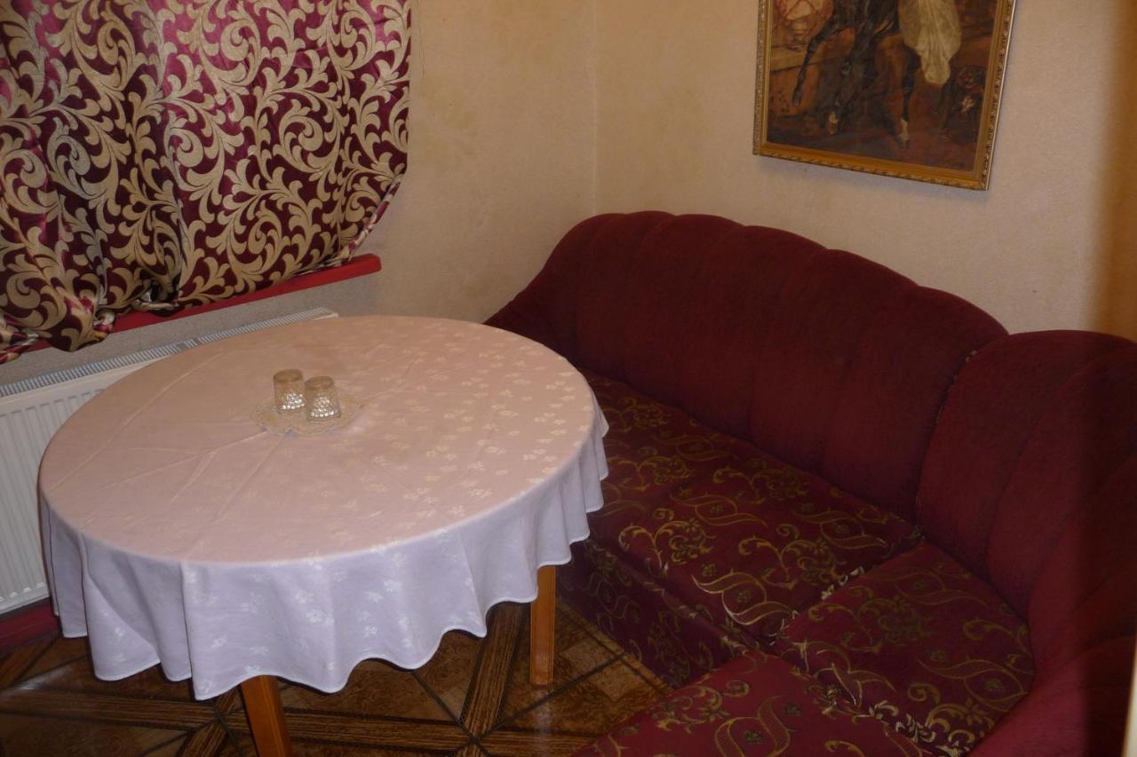 Готель-Маєток Lipiny Dış mekan fotoğraf